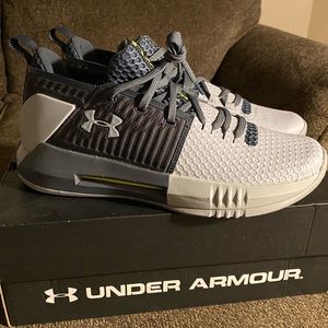 Under Armour drive 4 low